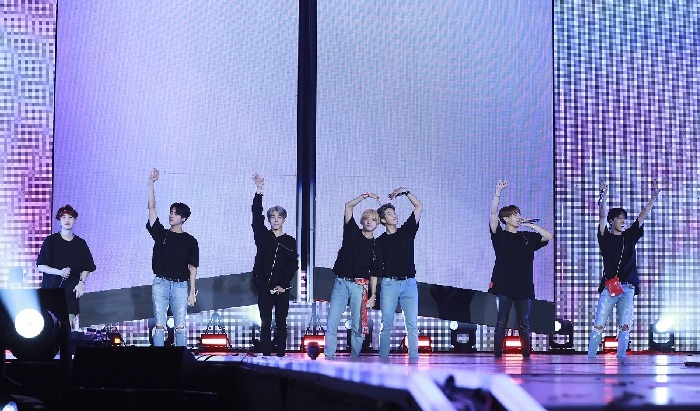 BTS WORLD TOUR「LOVE YOURSELF」～JAPAN EDITION～ at 福岡ドームを自宅のテレビで視聴する方法はコレしかない！
